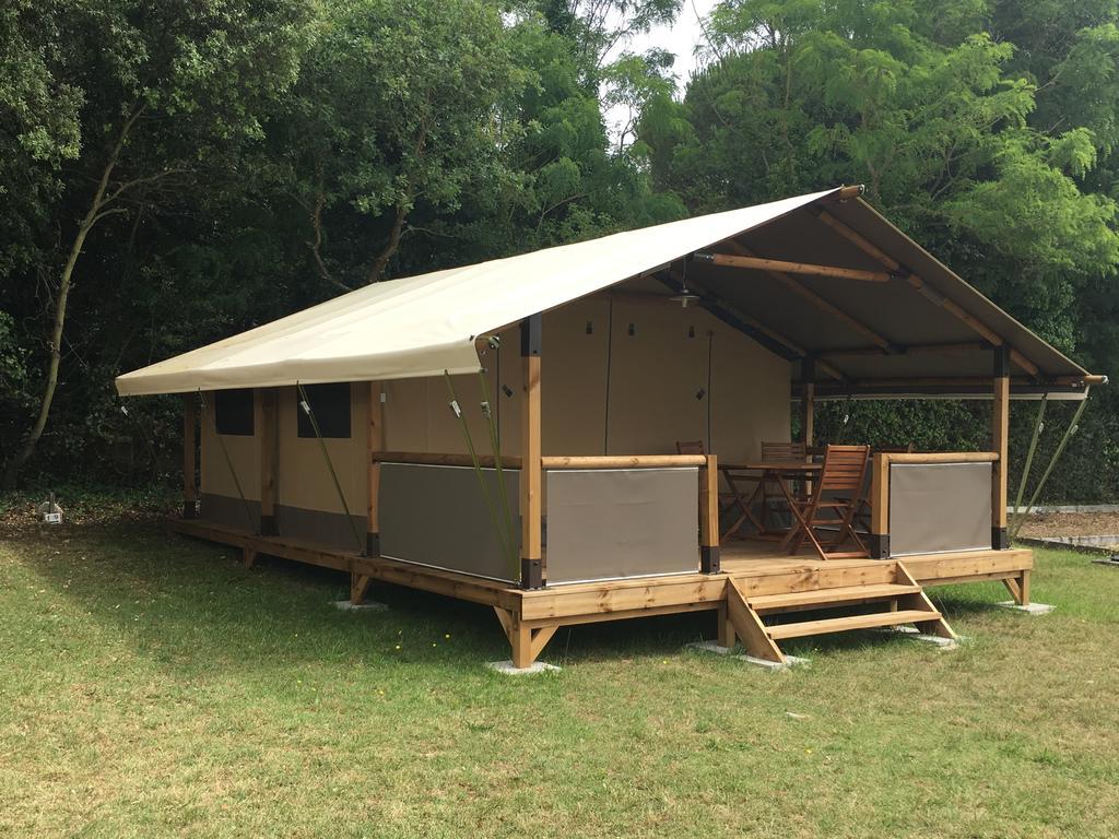Camping Les Chenes Verts Meschers-sur-Gironde Exterior photo