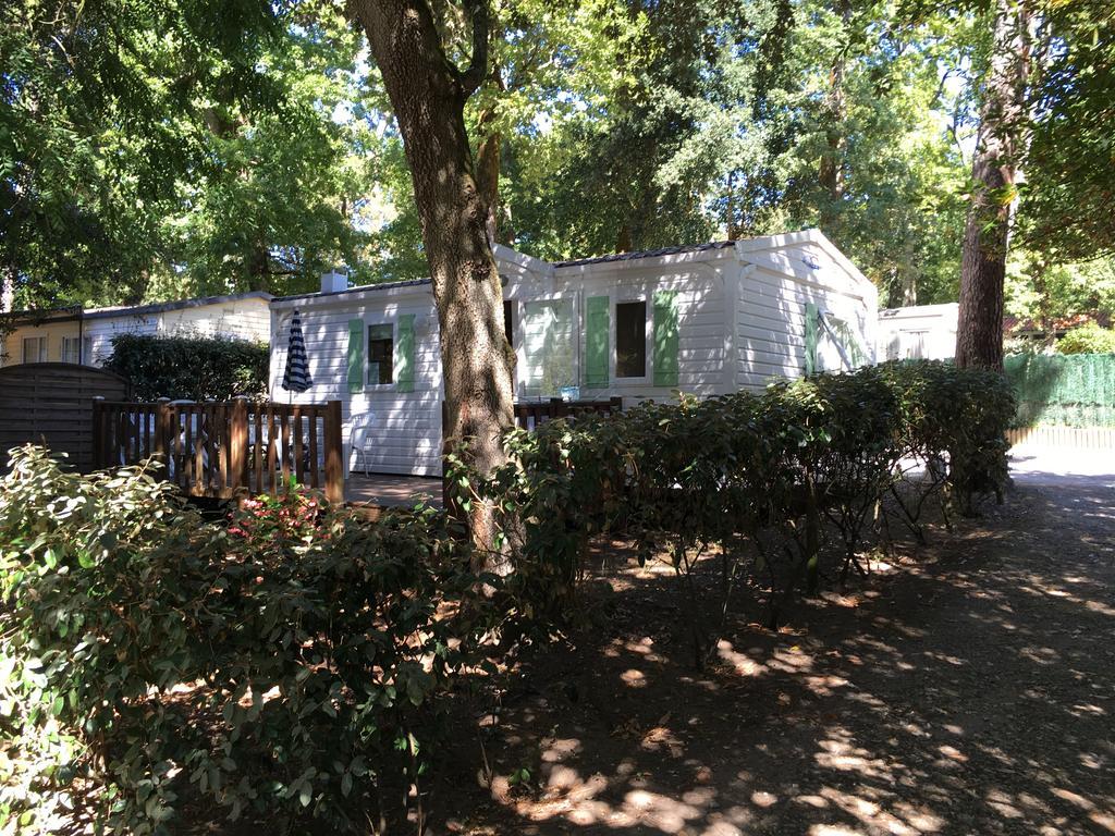 Camping Les Chenes Verts Meschers-sur-Gironde Exterior photo